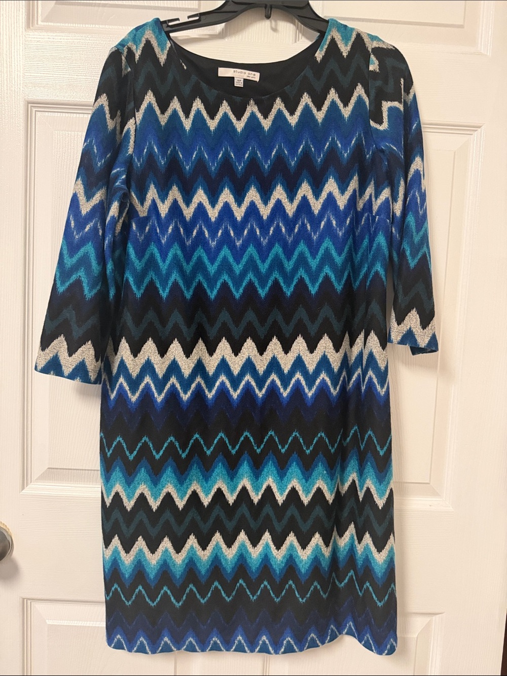 Women’s Blue Chevron Shift Dress